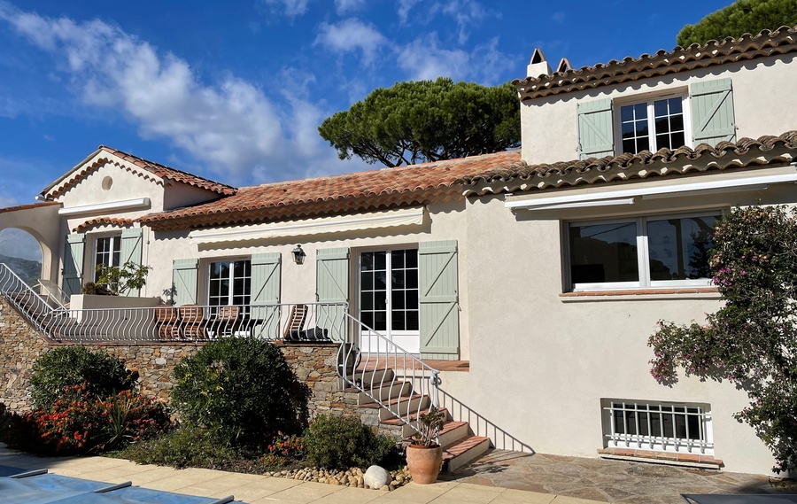 La gamme de fenêtres PVC à MONTS