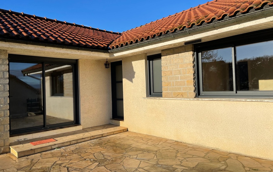 Nos fenêtres  et coulissants ALU RADIANS à MONTS